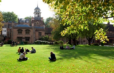charterhouse-square