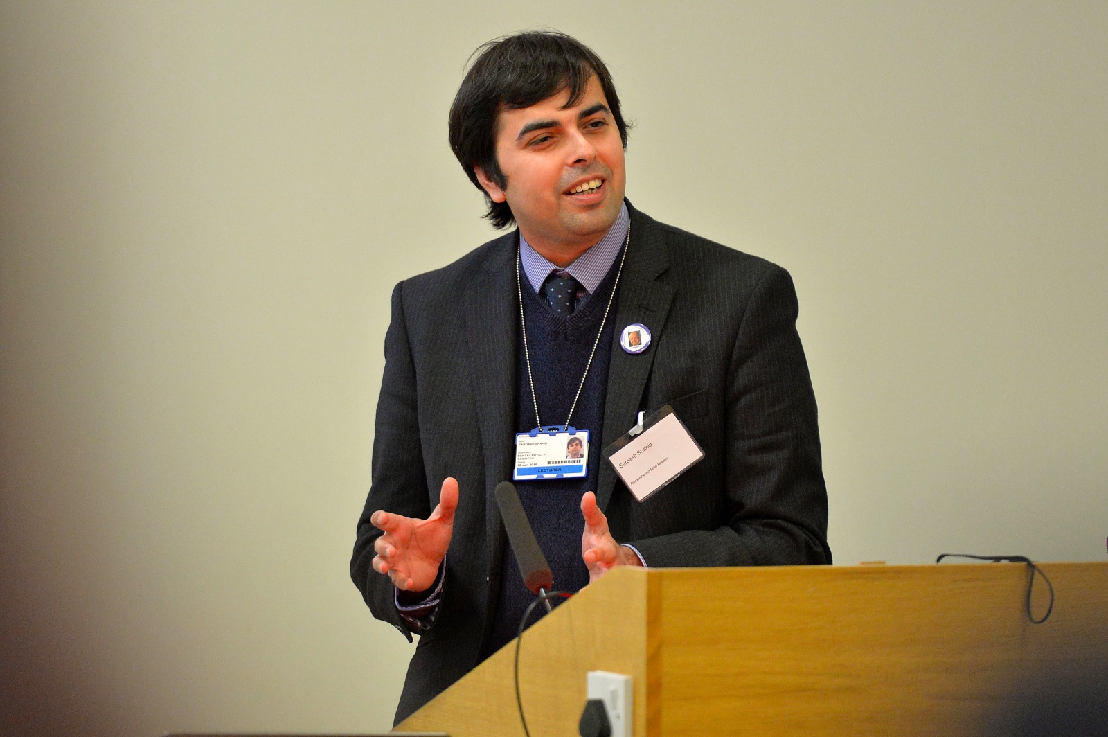 Dr-Shahid_MSc-Dent-M