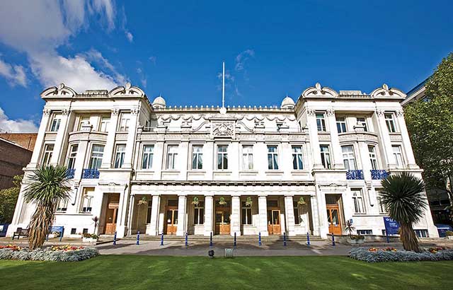 Picture of the Queens Building QMUL