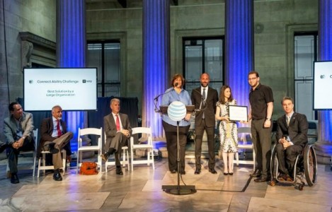 Team of QMUL researchers win award for software designed to help visually impaired audio producers
