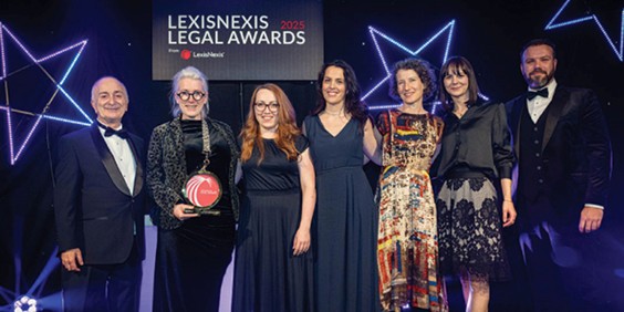 qm receiving award