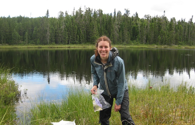 Dr Littlefair collecting a water sample at the lake shoreline which will later be analyzed for environmental DNA. Credit: Rachel Henderson