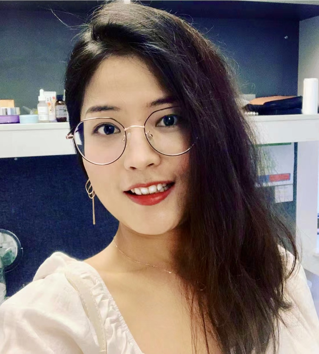 Yuanyuan Huang