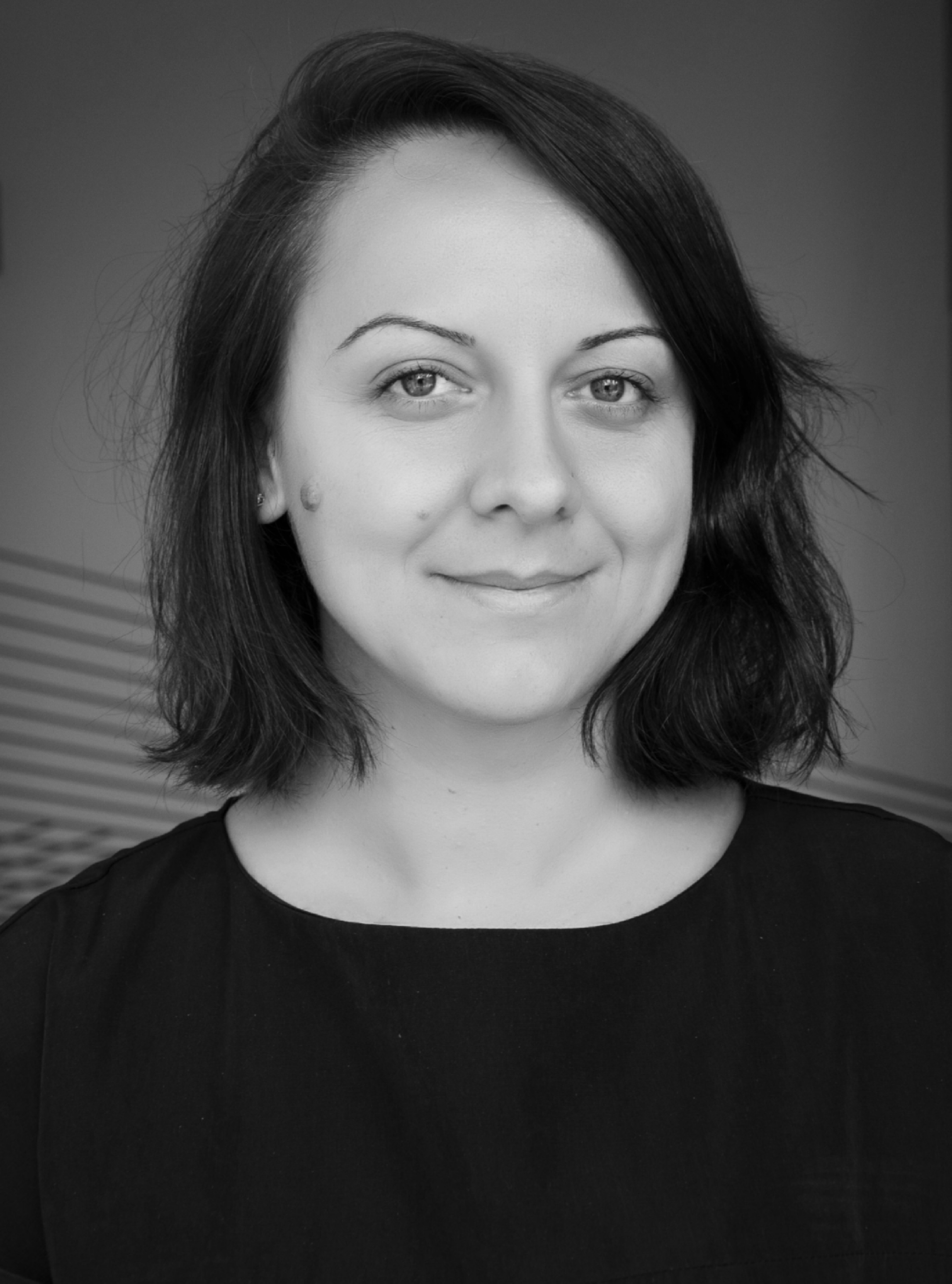 Hanife  Schulte